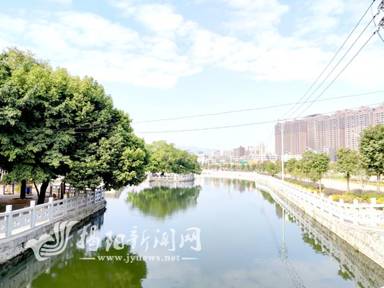 走进普宁市池尾街道贵政山村,一幅美丽乡村的画卷跃然呈现在眼前